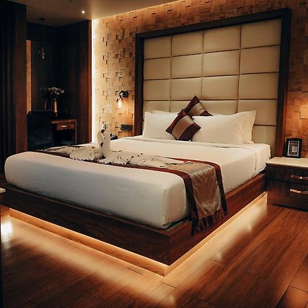 Retrieve Health & Wellness Hotel Kochi Bagian luar foto