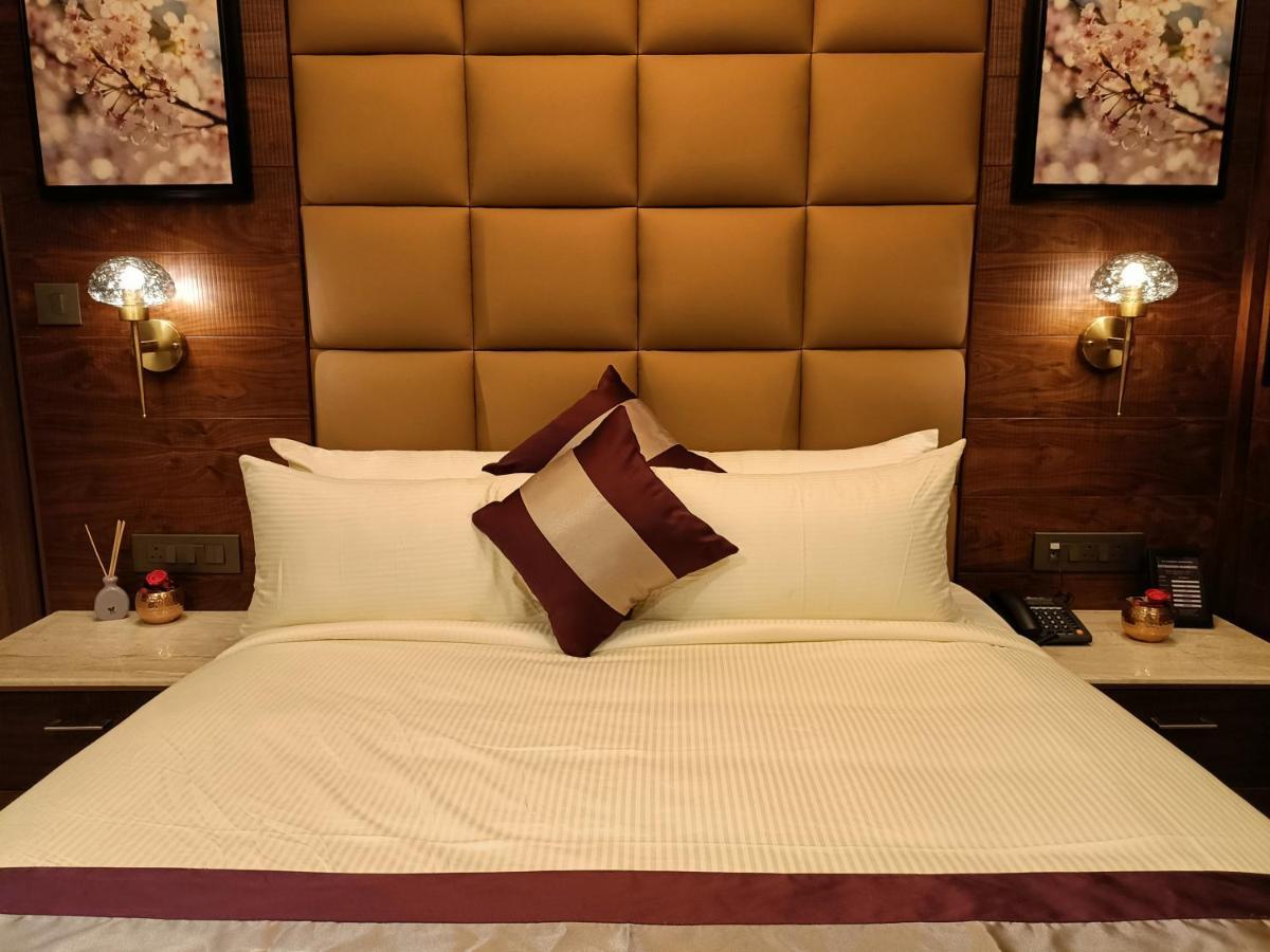 Retrieve Health & Wellness Hotel Kochi Bagian luar foto