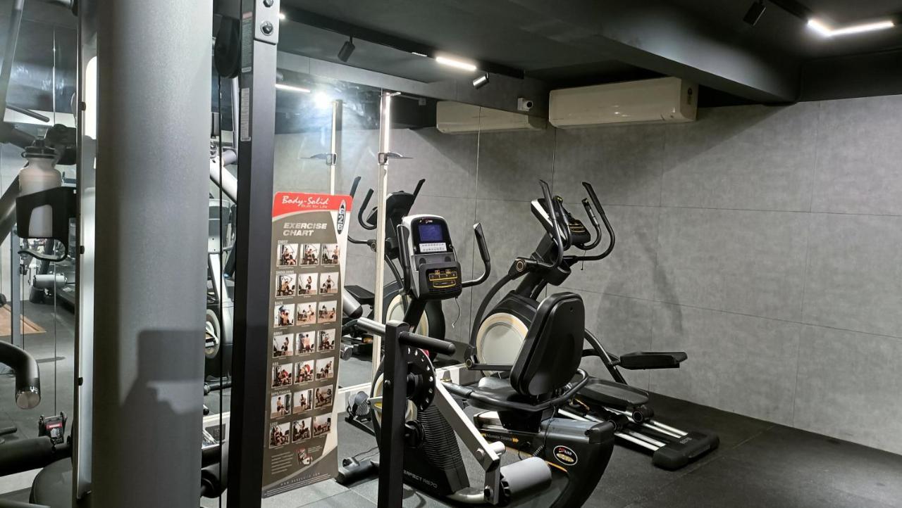Retrieve Health & Wellness Hotel Kochi Bagian luar foto